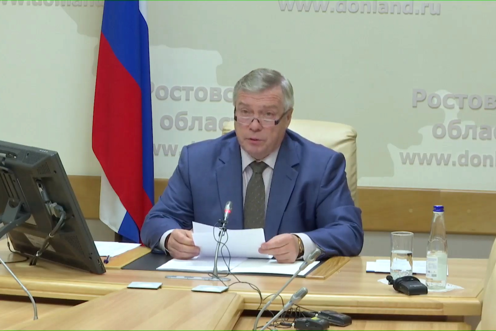 Василий Голубев: «Главы городов и районов Дона постоянно должны быть на прямой связи с медиками»