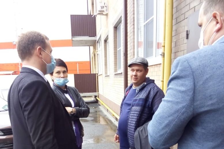 В Азове провели рейд по проверке работы управляющих компаний