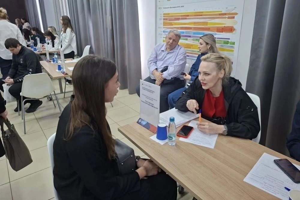 650 работодателей Дона предложили около 13 тысяч вакансий на Всероссийской ярмарке трудоустройства