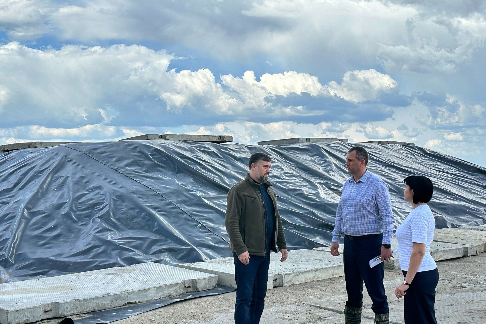 Минприроды Ростовской области: песок с мазутом из Краснодарского края на семикаракорский полигон не завозят