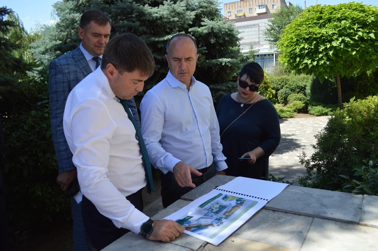В Новочеркасске по нацпроекту завершено благоустройство парка Соцгород