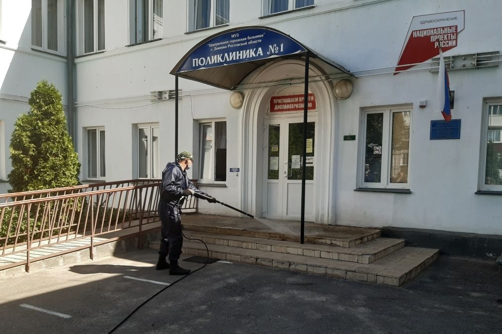 На Дону продолжается санитарная обработка общественных пространств