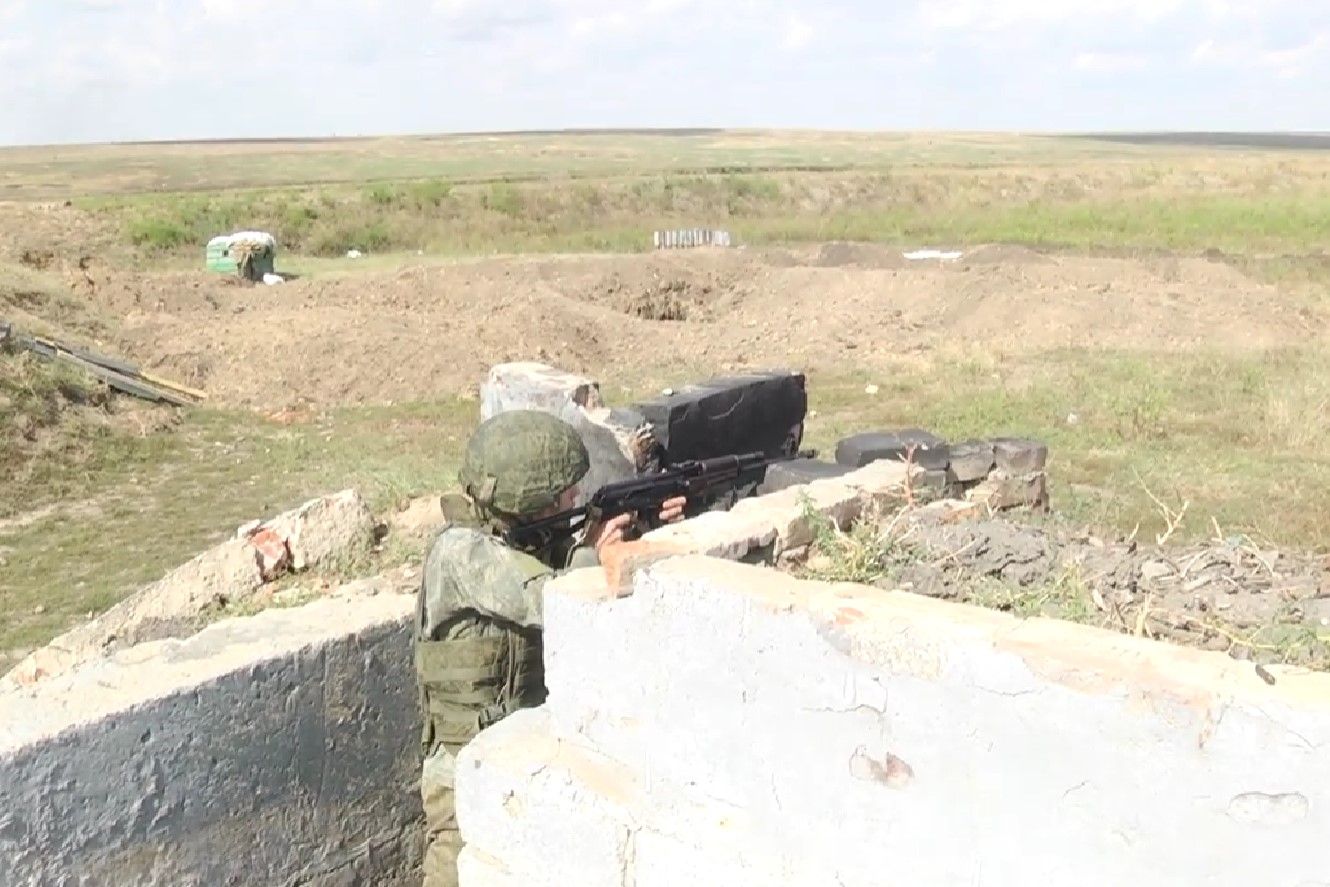 Более 500 казаков Всевеликого войска Донского принимают участие в военно-полевых сборах