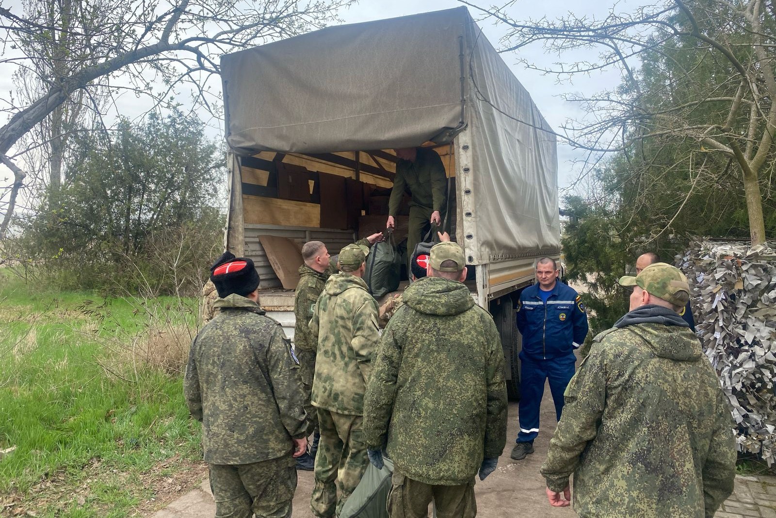 Очередная партия военно-технической помощи от правительства области и Всевеликого войска Донского доставлена казаками добровольцам бригады «Дон»