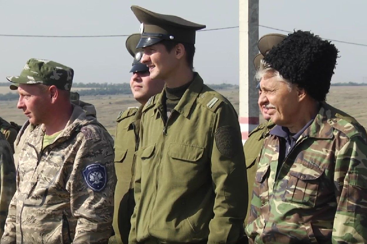 Более 500 казаков Всевеликого войска Донского принимают участие в военно-полевых сборах