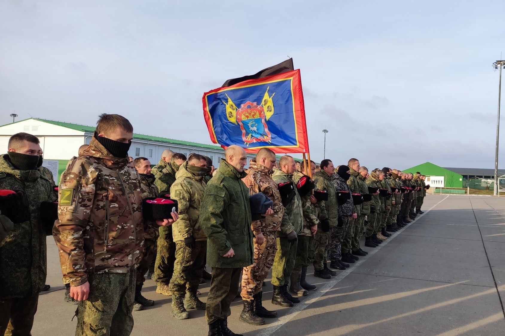 Казачьему штурмовому отряду им. Я.П.Бакланова передали очередную партию вещевого имущества и необходимые инструменты