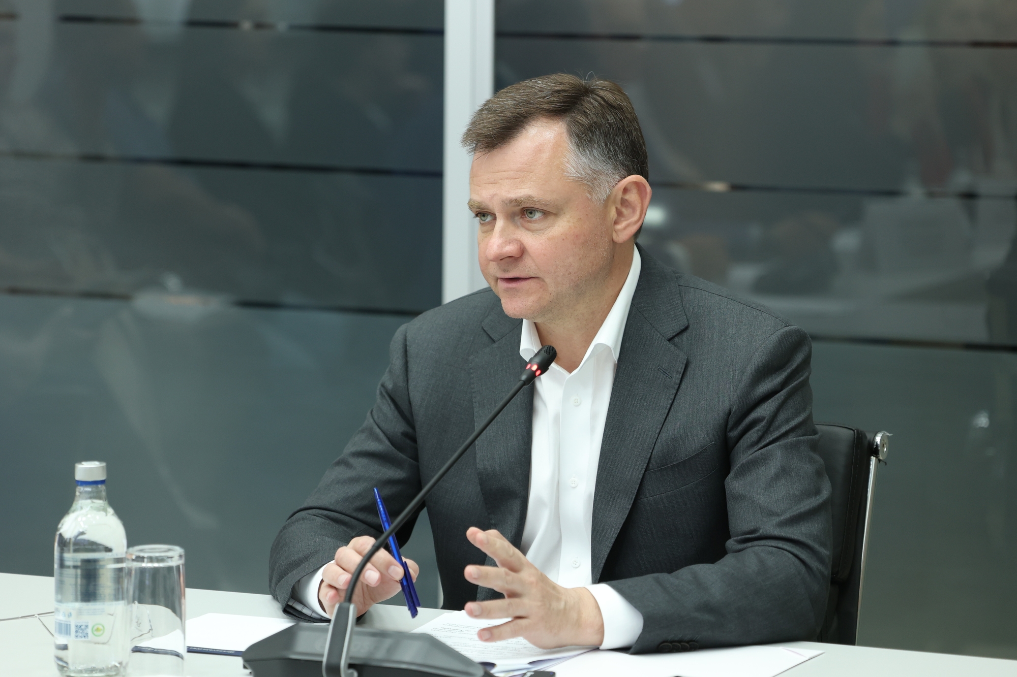 Объявлена аккредитация на пресс-конференцию временно исполняющего обязанности губернатора Ростовской области Ю.Б.Слюсаря