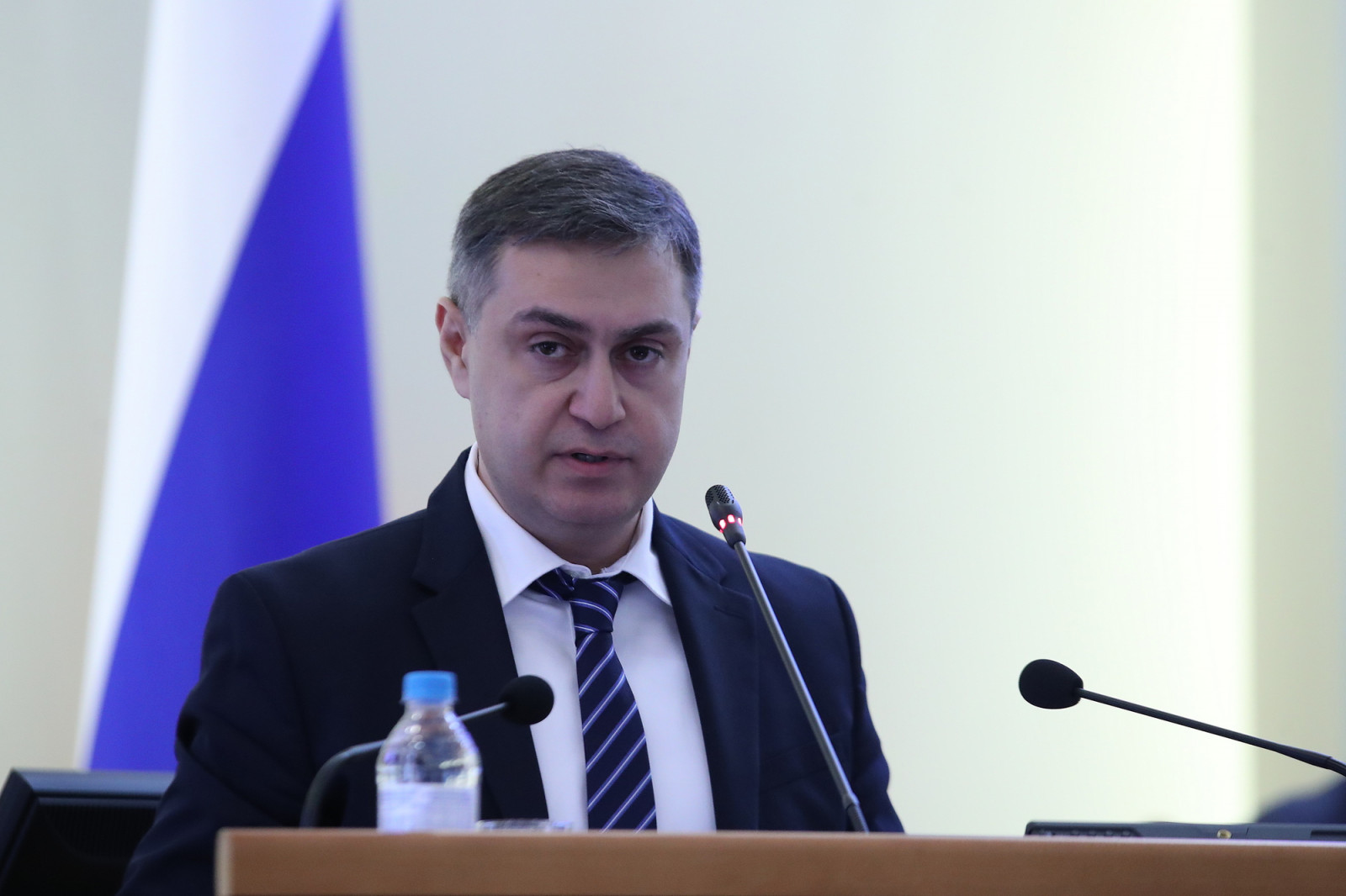 Губернатор: «На имеющиеся вакансии нужно приглашать и жителей новых российских регионов»