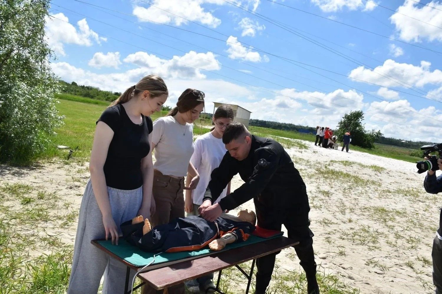 В преддверии летних каникул областные спасатели ведут профилактическую работу на водоемах области