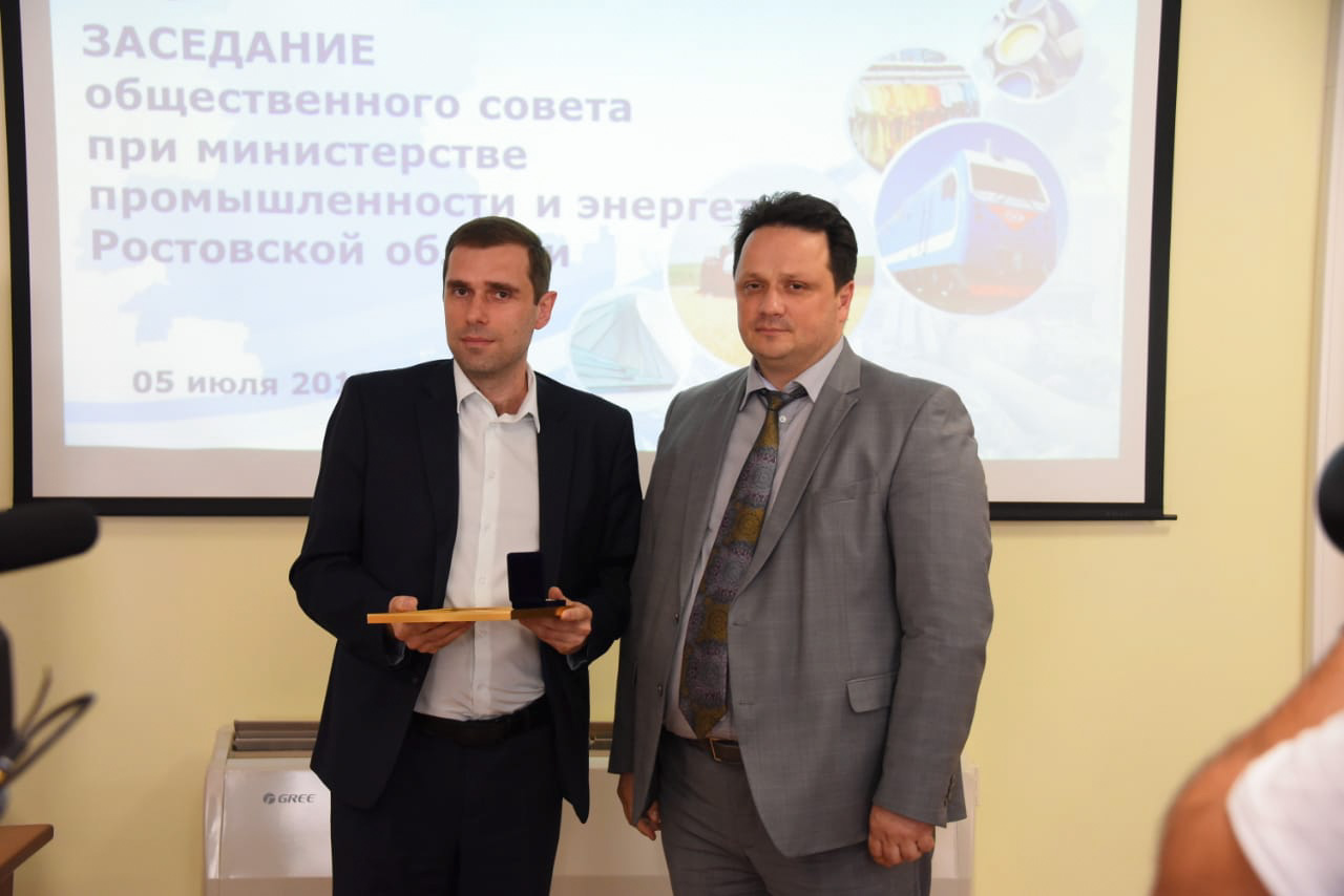 Лучшие инженеры и работники промышленного комплекса Дона получили награды губернатора