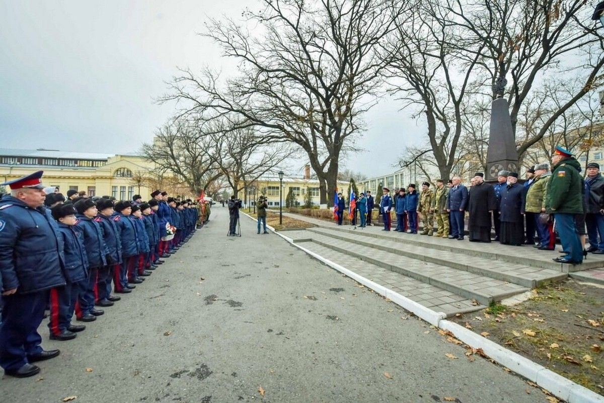 В столице донского казачества прошли мероприятия, посвященные 215-летию со дня рождения легендарного Якова Бакланова
