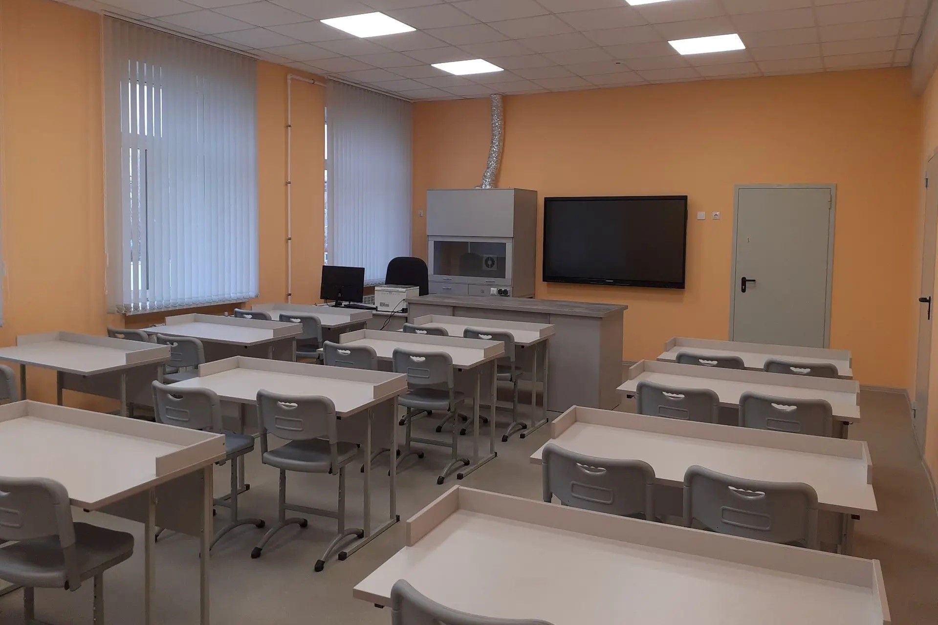 В Белой Калитве по нацпроекту завершен капитальный ремонт школы №3