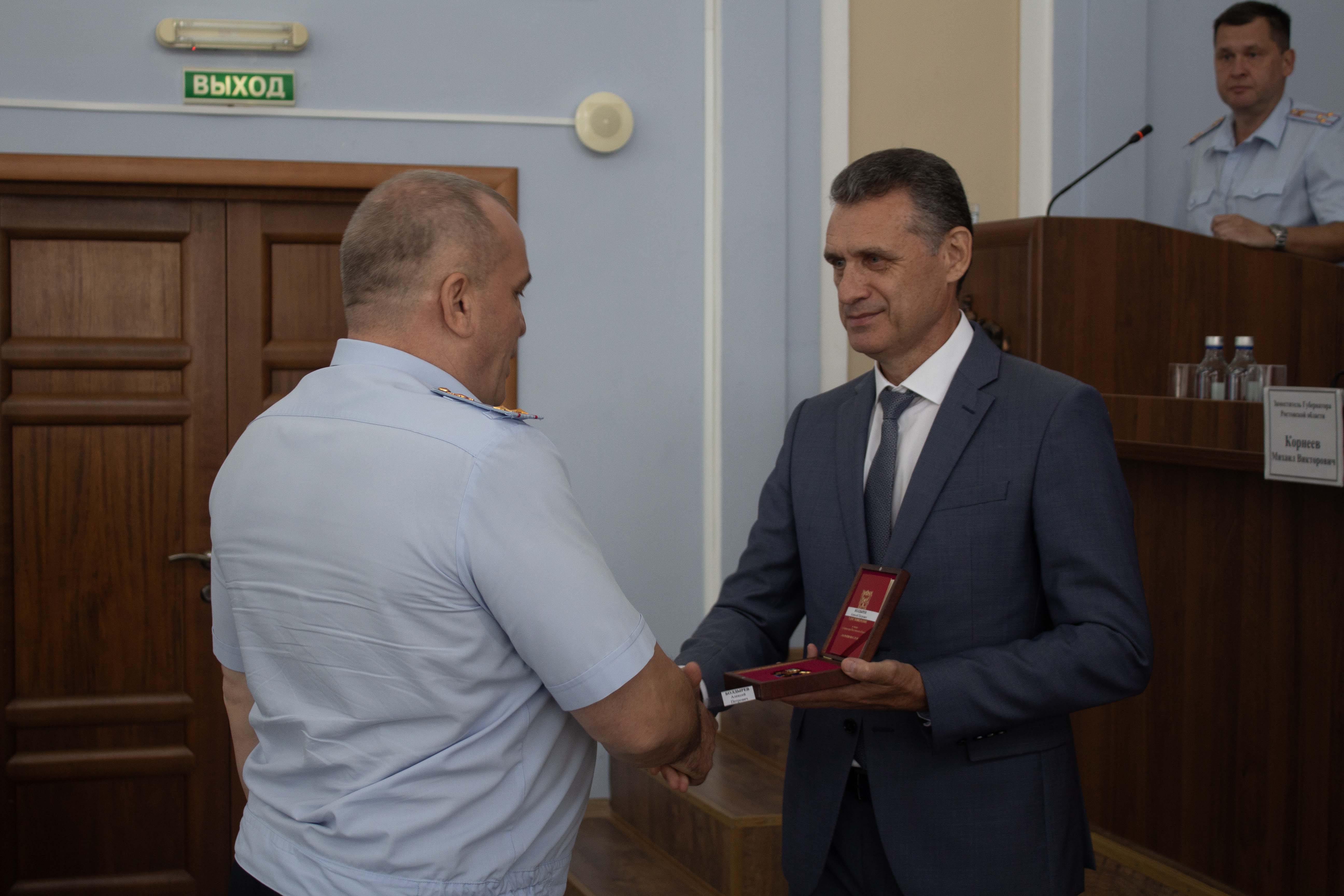 Представители донских казачьих обществ помогли выявить 1922 административных правонарушения на объектах транспорта